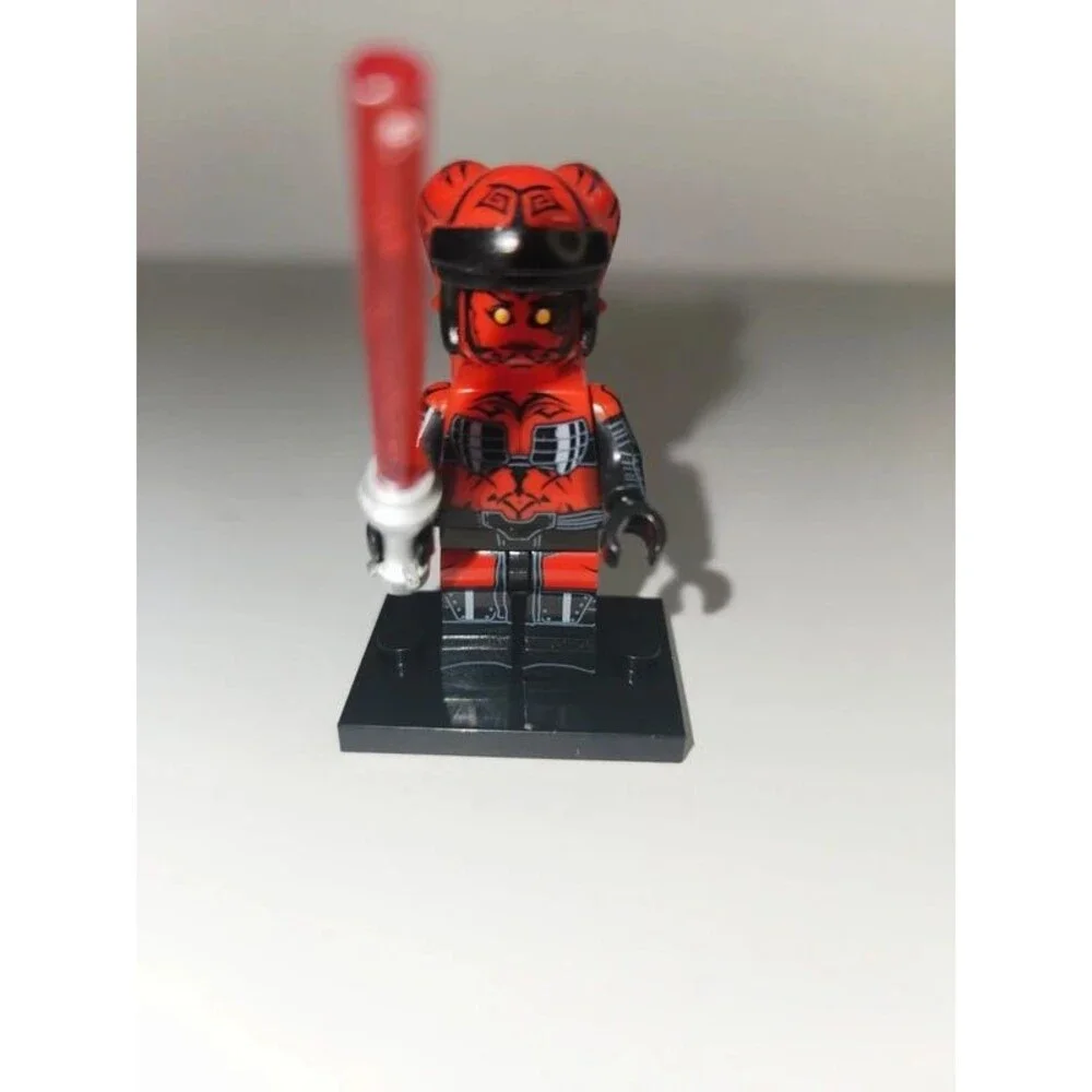 Custom Star Wars Darth Talon Minifigure with Lightsaber